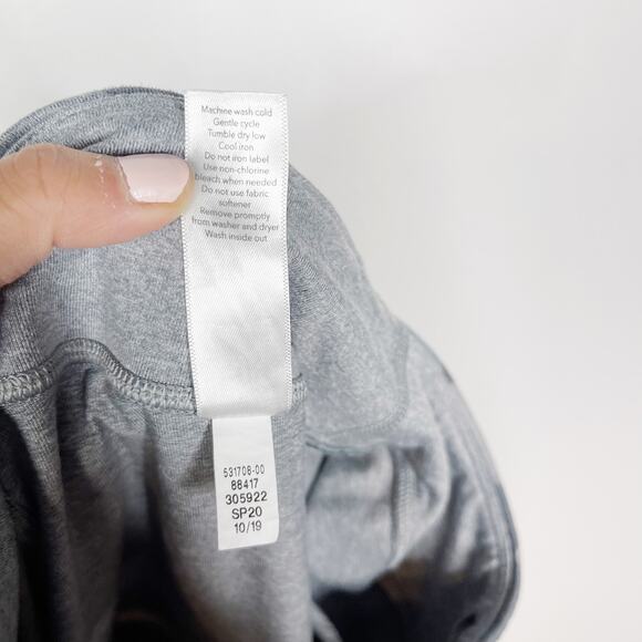 Athleta Girl Large 12 Gray Camo Printed Chit Chat Capri Leggings Workout Active - Picture 9 of 11